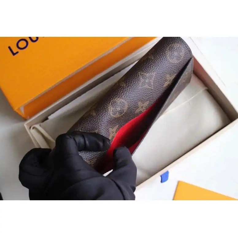 19T1L0055 Bags LV 1014